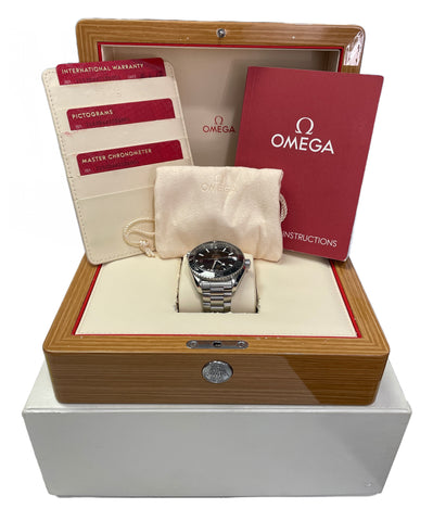 PAPERS Omega Seamaster Planet Ocean 600M 43.5mm 215.30.44.21.01.001 Black BOX
