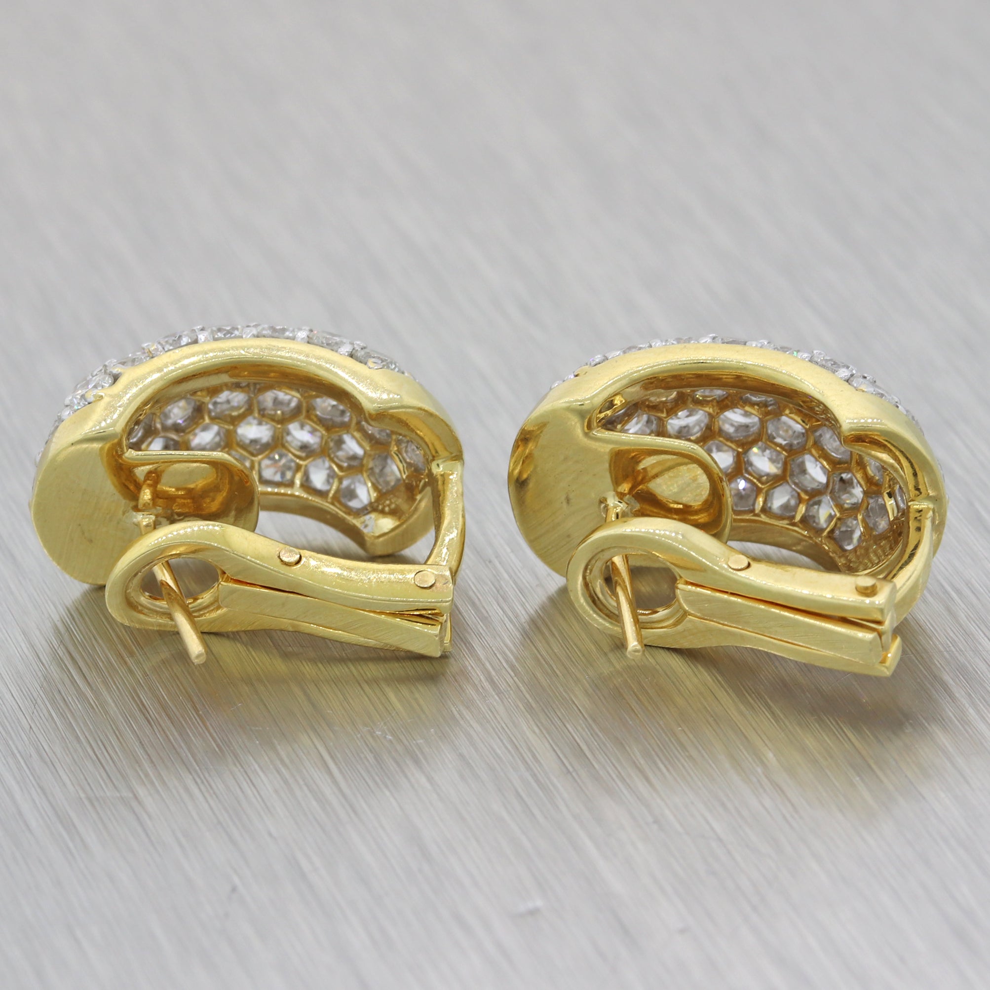 18k Yellow Gold 6ctw Round Brilliant Diamond Cluster Huggie Earrings