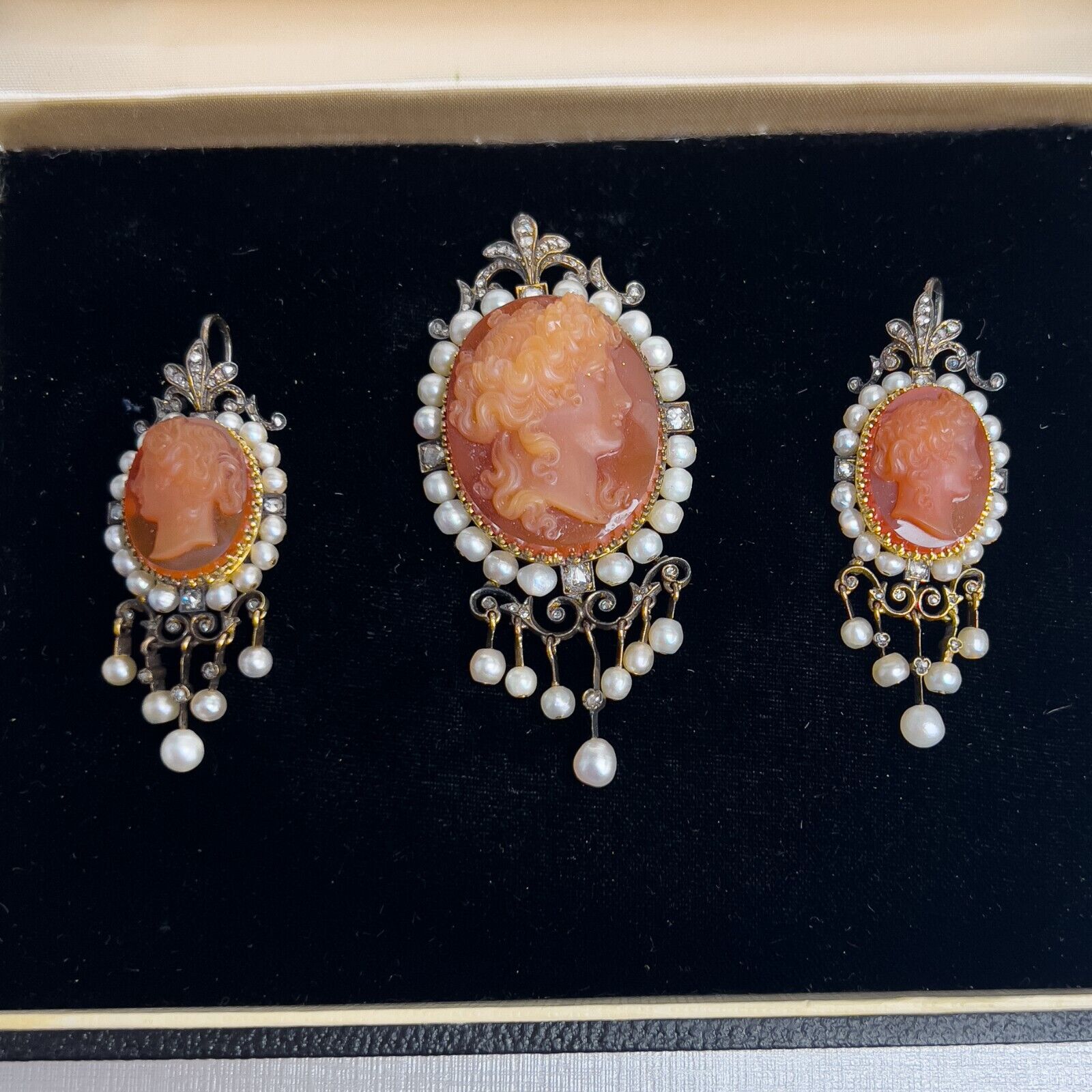 A La Vieille Russie Agate Cameo Gold & Silver Diamond Pearl Pendant Earrings Set