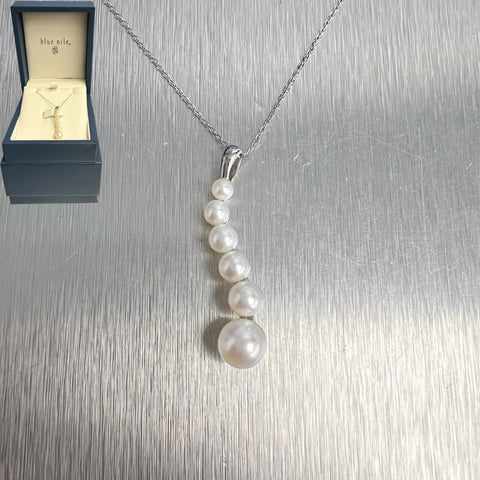 14k White Gold Six Pearl Graduated Journey Pendant Necklace 18" 2.9g - Blue Nile