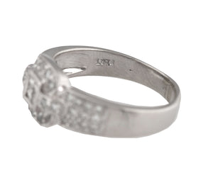 Stunning Modern Platinum 0.81ctw Princess Cut Diamond Promise Cocktail Ring