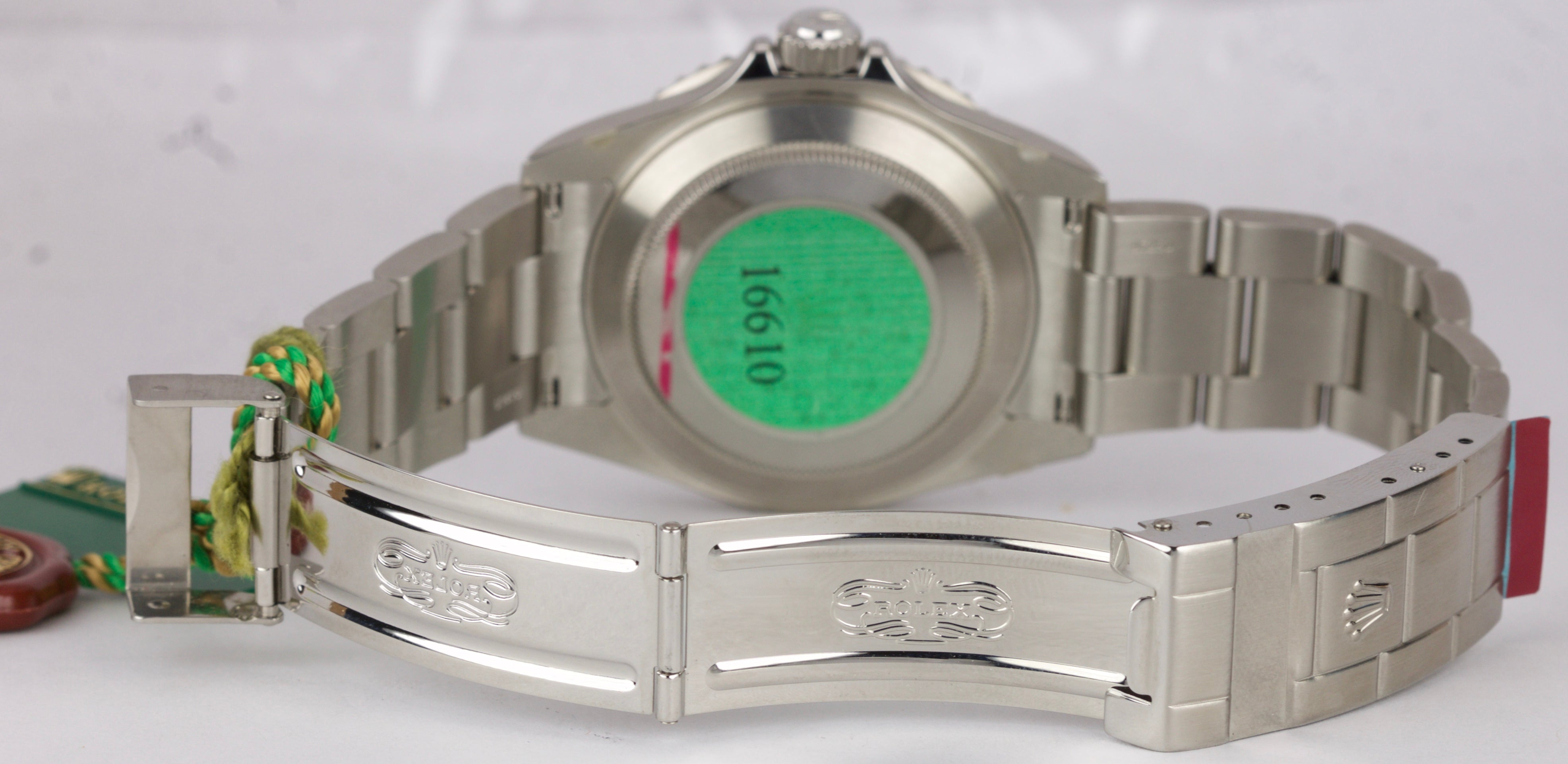 Submariner 'Kermit Flat 4', reference 16610LV Montre bracelet en acier avec  date, Stainless steel wristwatch with date and bracelet Vers 2003, Circa  2003, Fine Watches, 2023