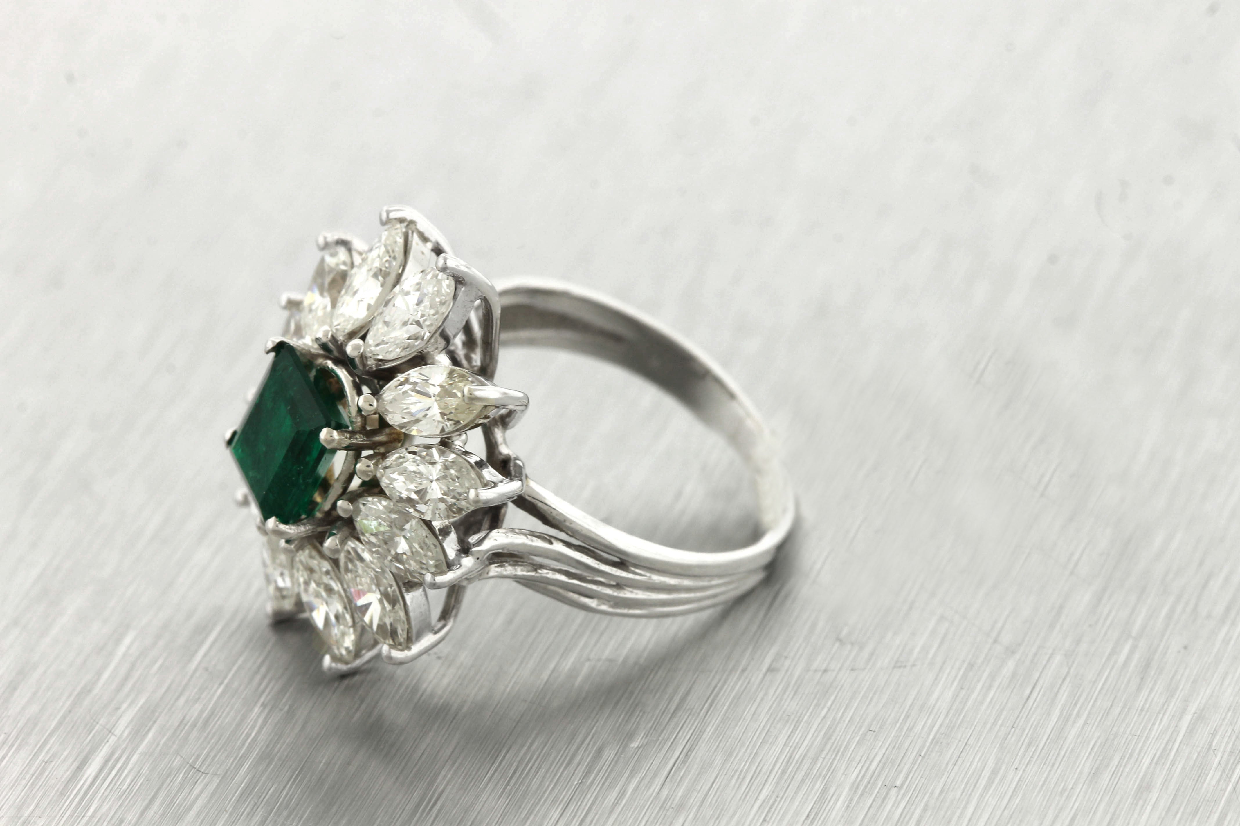 Exquisite Ladies 14K White Gold 4.65ctw Emerald Diamond Flower Cocktail Ring