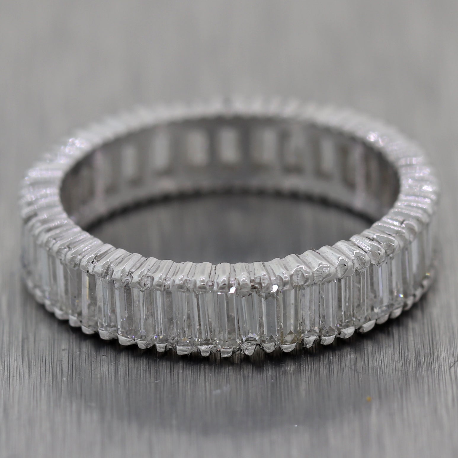 1950's Vintage Platinum 2.50ctw Straight Baguette Diamond Wedding Band Ring