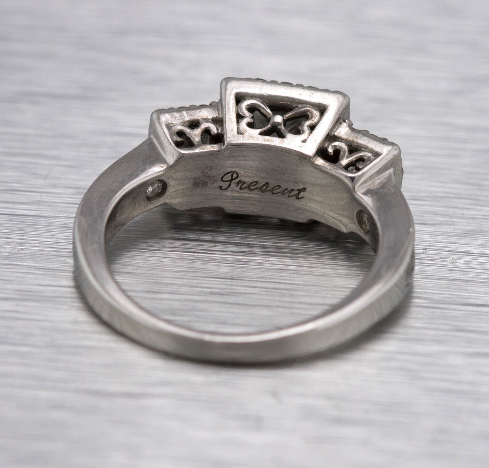 Ladies Art Deco 14K White Gold 0.97ctw Princess Cut Diamond Engagement Ring