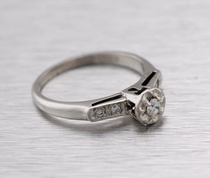 Lovely Ladies Vintage Estate 14K White Gold 0.12ctw Diamond Engagement Ring