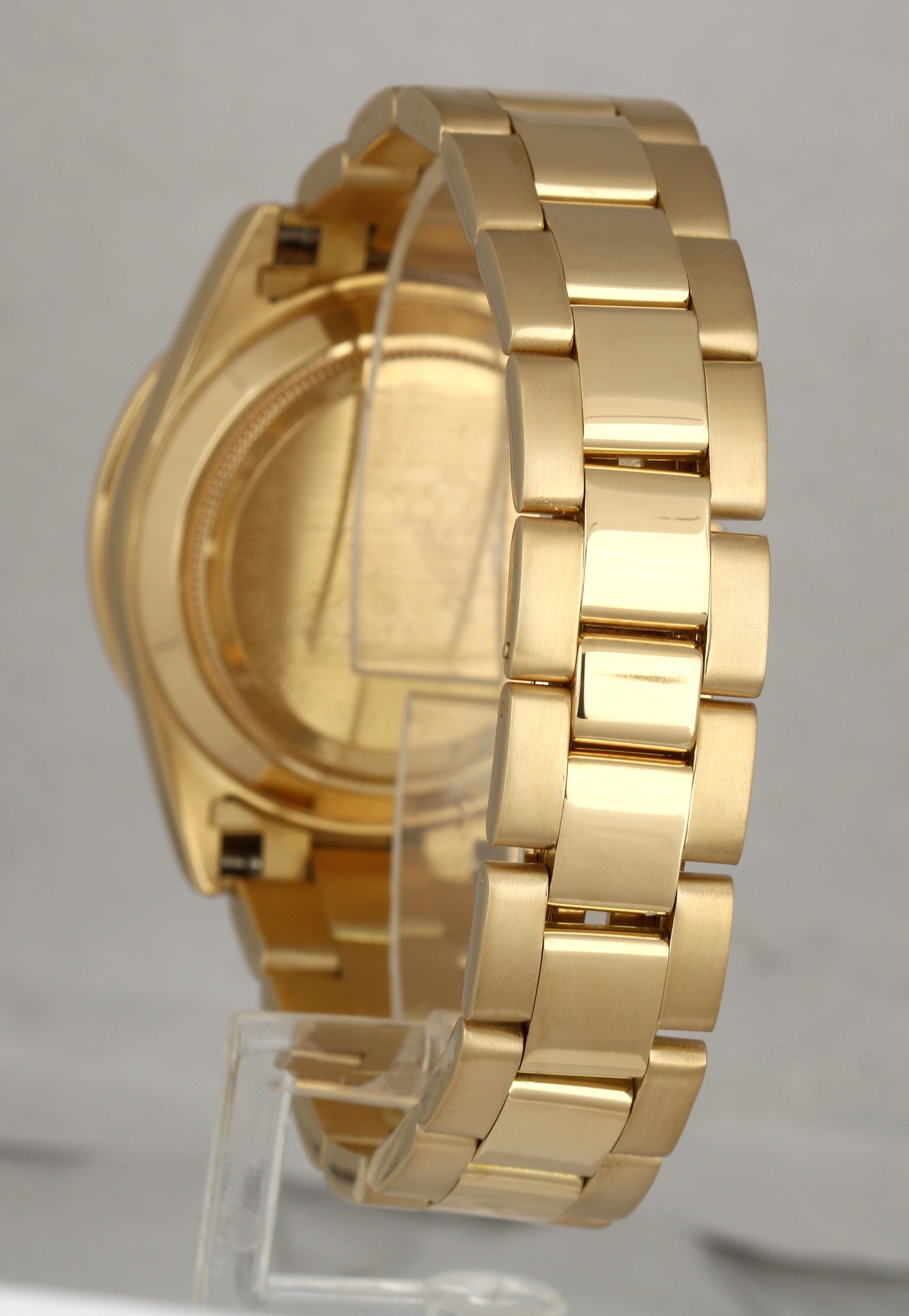 Festina Chronograph 'Daytona' Day Date F652 18K Yellow Gold 142.4 grams Watch