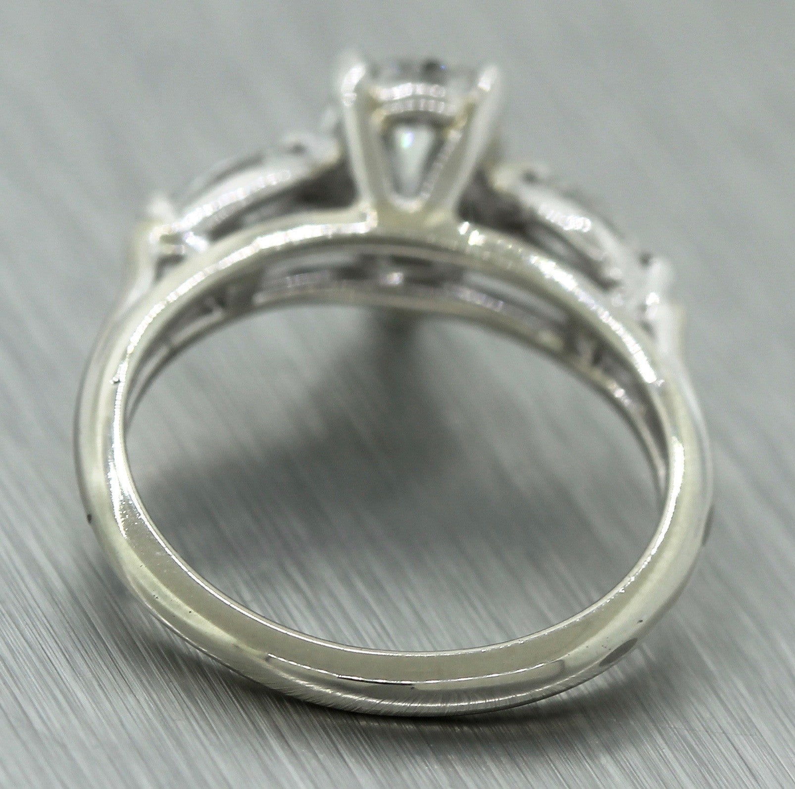 Ladies Modern 1.45ctw Pear Diamond 14K 585 White Gold Engagement Ring EGL USA