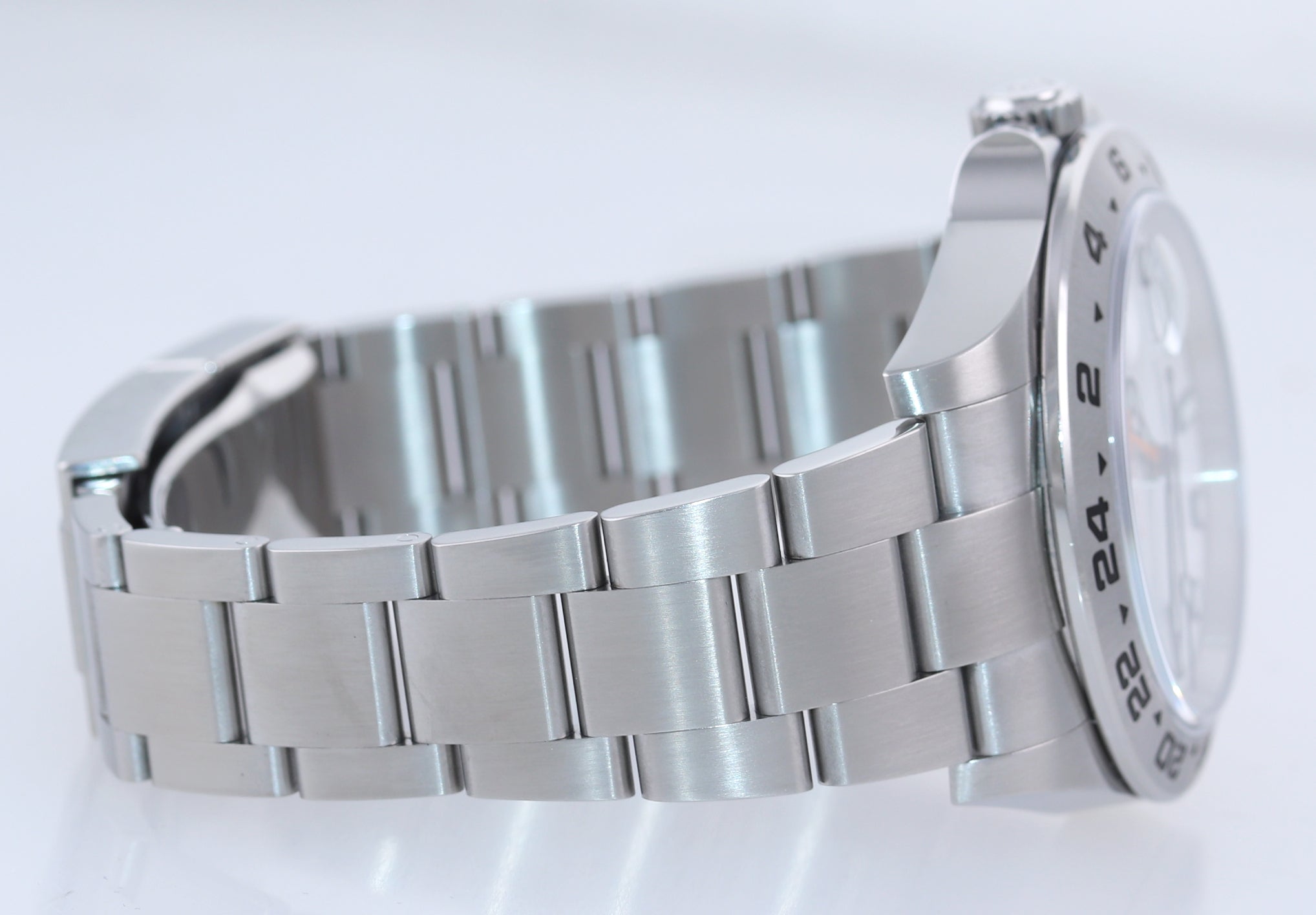 NEW PAPERS 2019 Rolex Explorer II 42mm 216570 White Polar Steel GMT Date Watch