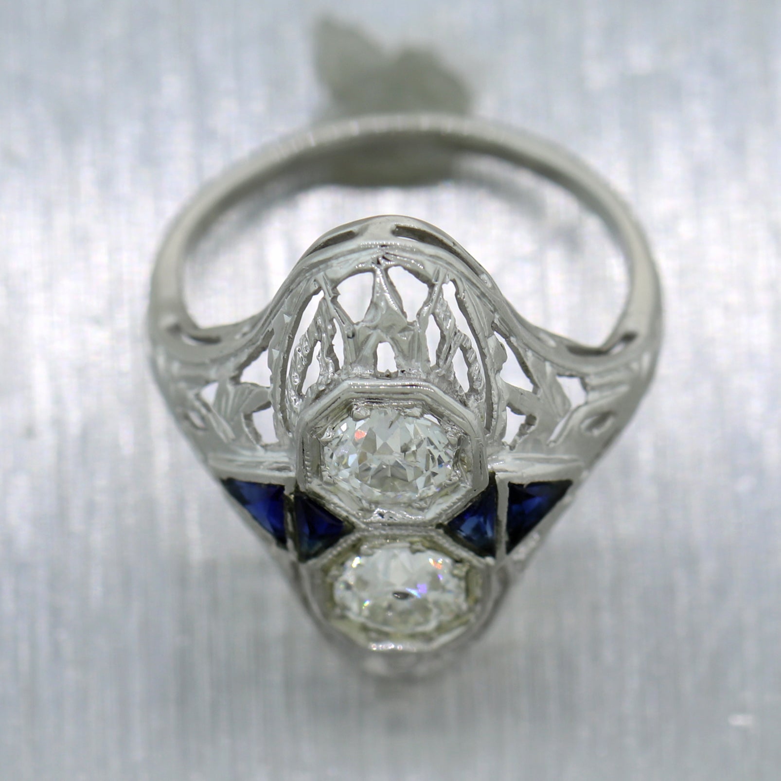 1930s Antique Art Deco 18k White Gold 0.42ctw Diamond Sapphire Filigree Ring