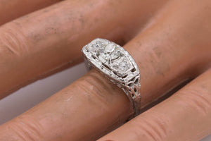 Ladies Antique Art Deco 14K White Gold 0.60ctw Old Mine Diamond Filigree Ring