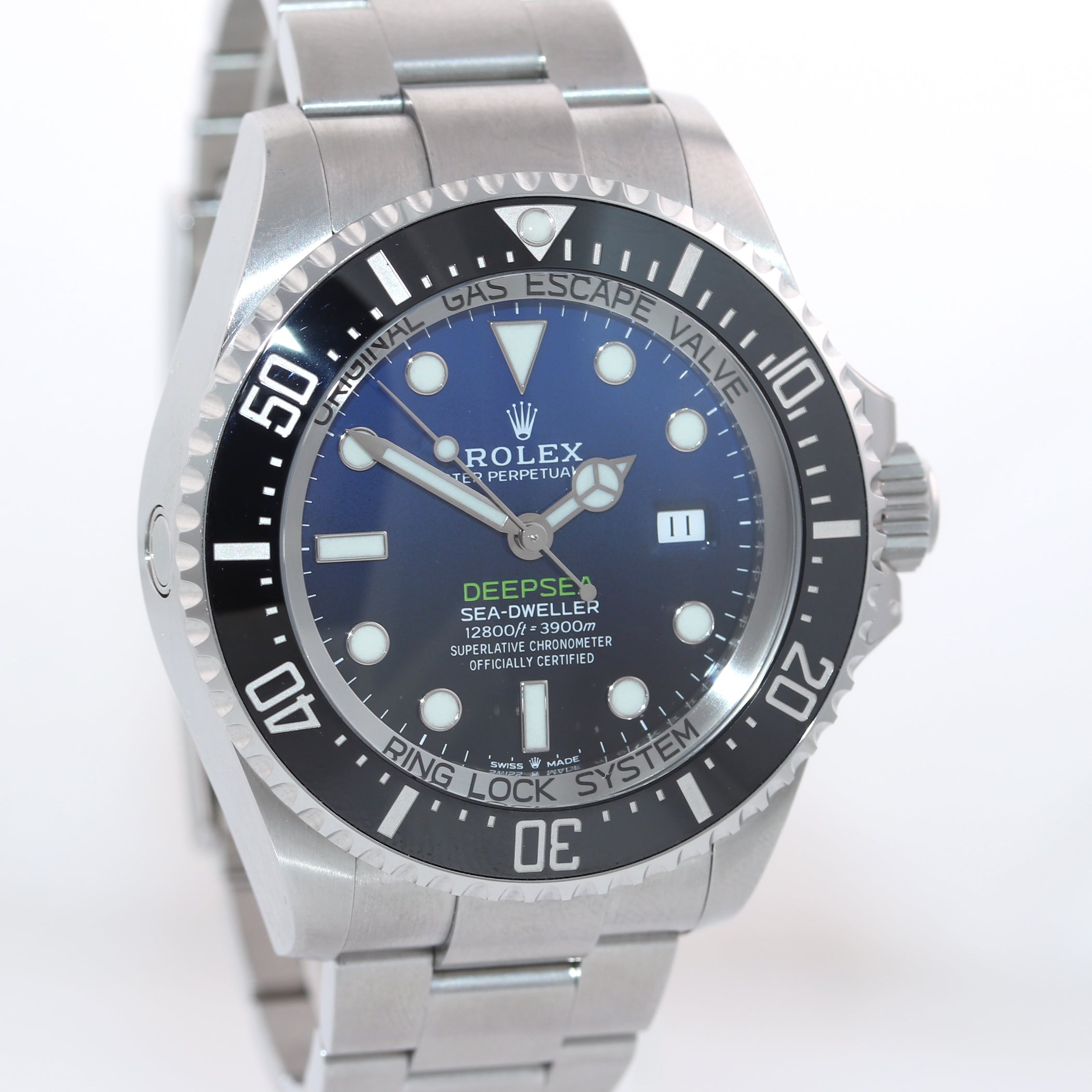 New March 2022 Papers Rolex Sea-Dweller Deepsea Cameron Blue 126660 Watch Box