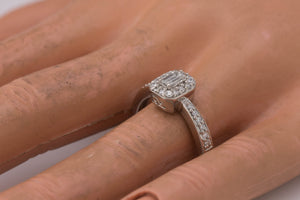 Lovely 14K White Gold 0.45ctw Baguette Cut Diamond Anniversary Engagement Ring
