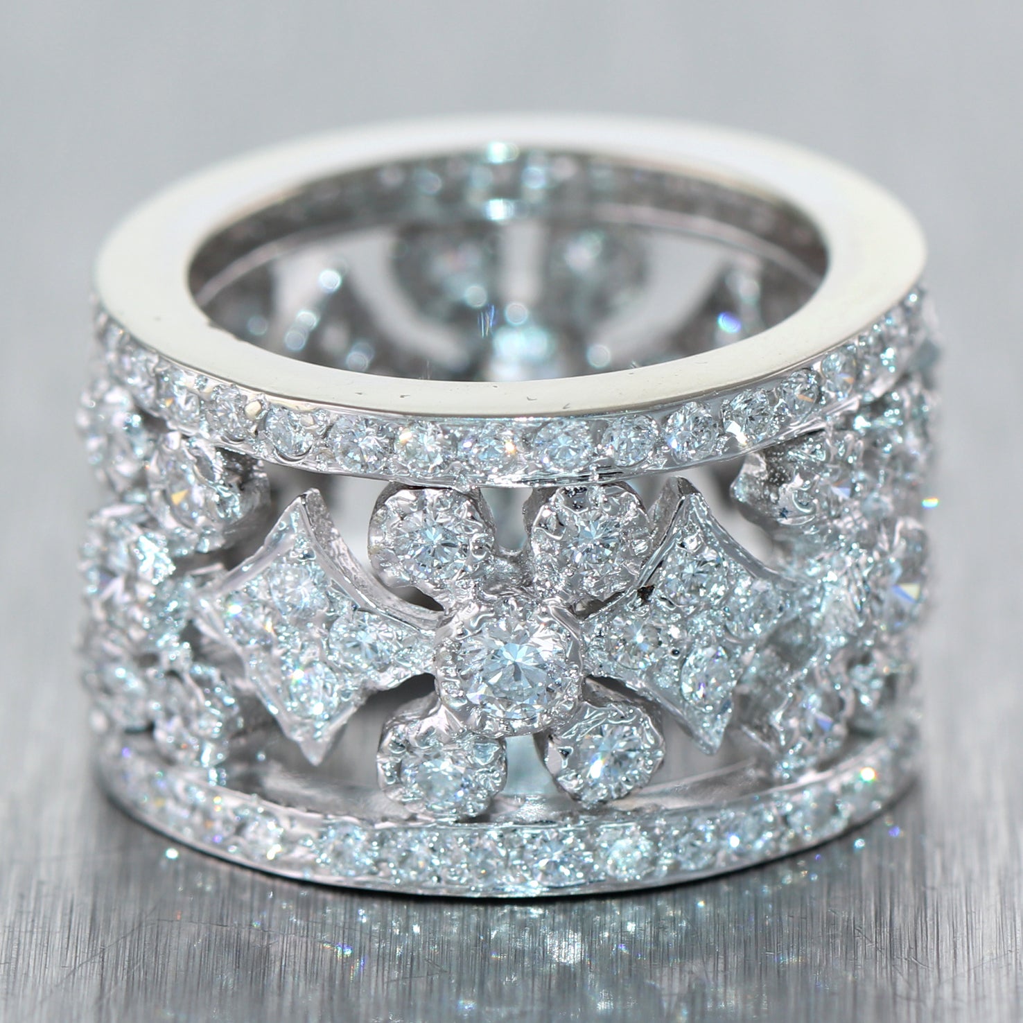 Aggregate 156+ wide diamond engagement rings latest