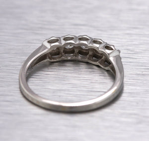 Lovely Ladies Estate 14K White Gold 0.40ctw Cubic Zirconia Anniversary Ring