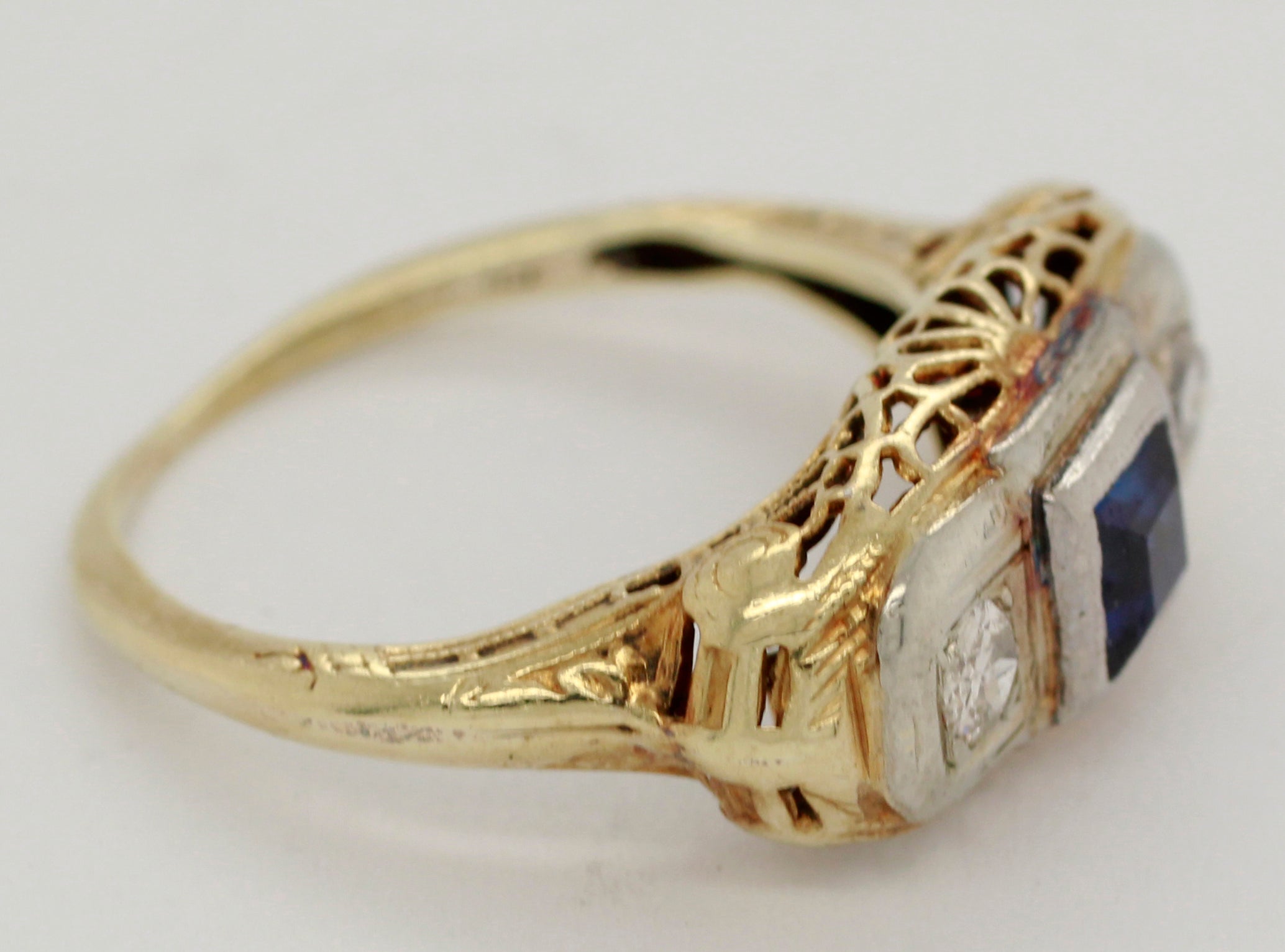 Antique Art Deco 0.30ctw Sapphire & Diamond Filigree Band Ring - 14k Yellow Gold