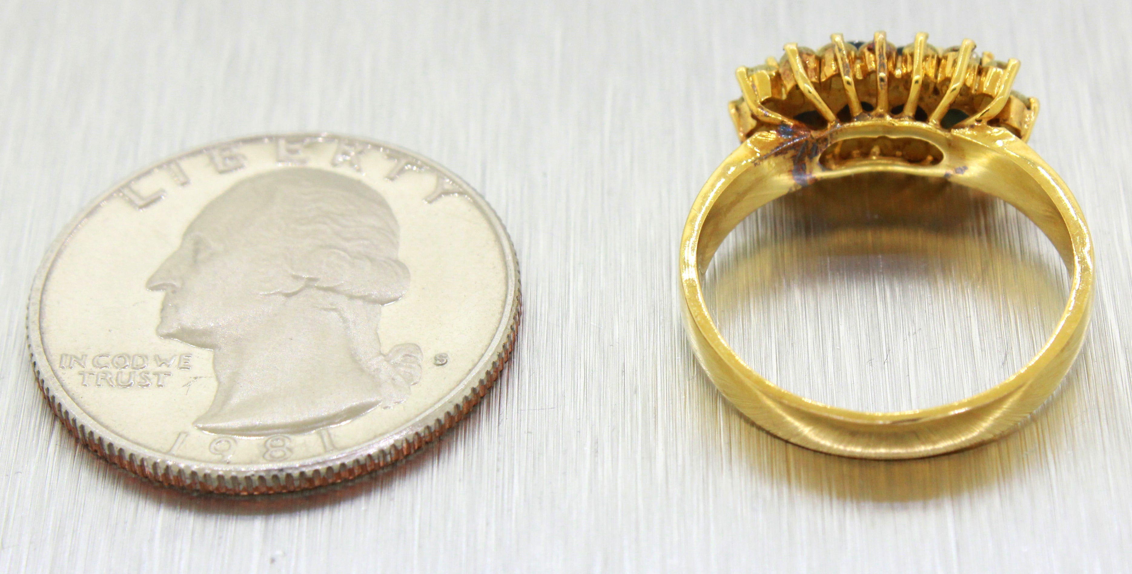 Vintage 14k Solid Yellow Gold 0.40ctw Sapphire & 0.80ctw Diamond Ring